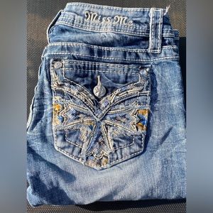Girls Miss Me Jeans!!! Size girls 16 skinny jeans. Like New